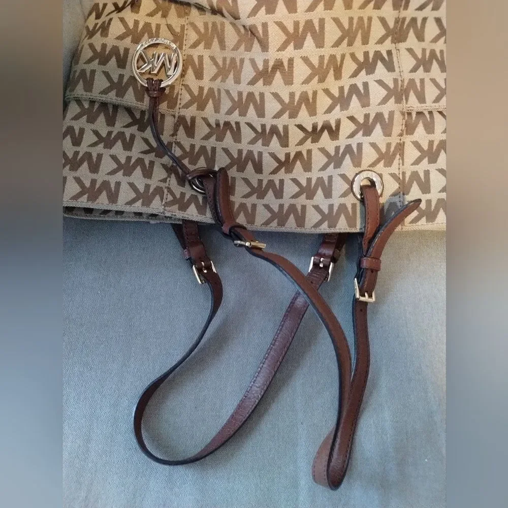 Michael Kors Jet Set Monogram Tote
